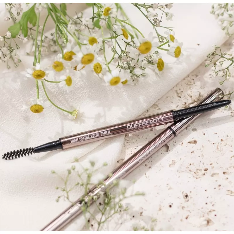 DUFFBEAUTY High Define Eyebrow Pencil - 01 Naturel Blonde 5 DUFFBEAUTY High Define Eyebrow Pencil - 01 Naturel Blonde - Billede 3