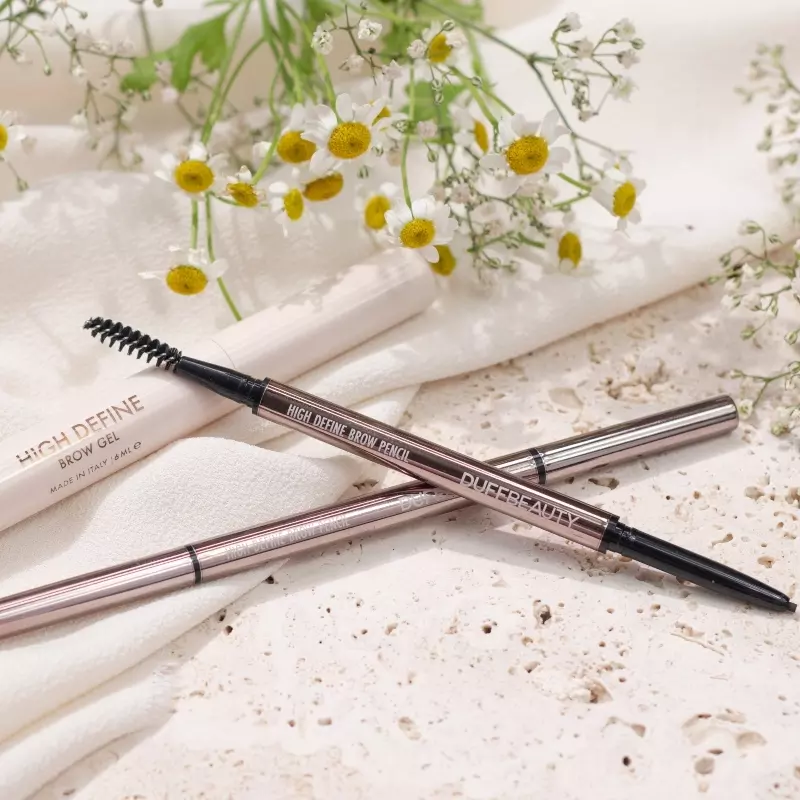 DUFFBEAUTY High Define Eyebrow Pencil - 01 Naturel Blonde 6 DUFFBEAUTY High Define Eyebrow Pencil - 01 Naturel Blonde - Billede 4