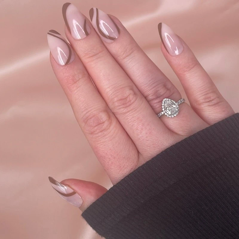 DUFFBEAUTY Reusable Press-On Manicure Nails - Cappuccino Swirl 5 DUFFBEAUTY Reusable Press-On Manicure Nails - Cappuccino Swirl - Billede 3