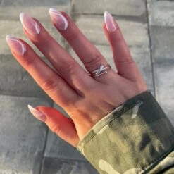 DUFFBEAUTY Reusable Press-On Manicure Nails - Milky Swirl -Skonhed og Tilbehor duffbeauty reusable press on manicure nails milky swirl 1646913831