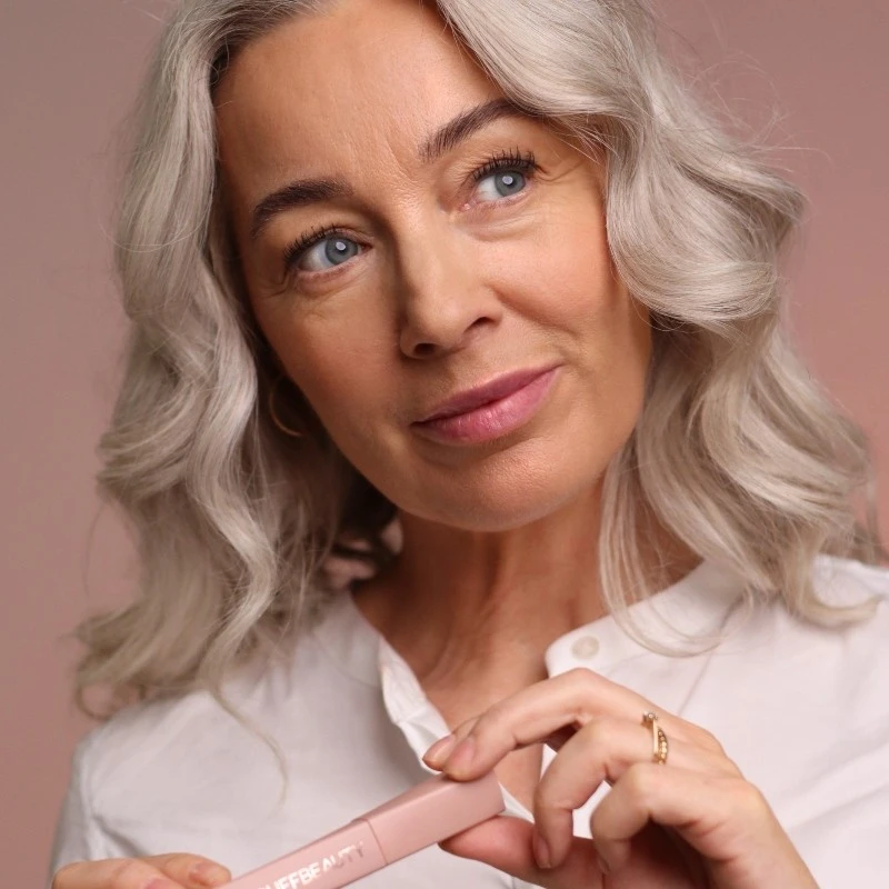 DUFFBEAUTY Supreme Lash Mascara 10 Ml - Black 01 11 DUFFBEAUTY Supreme Lash Mascara 10 Ml - Black 01 - Billede 9