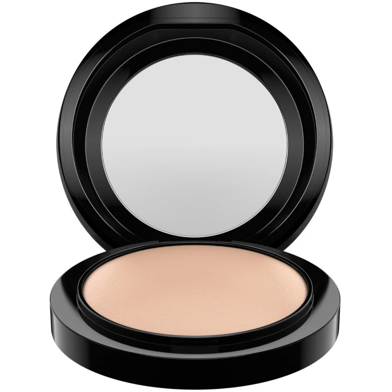 MAC Mineralize Skinfinish Natural 10 Gr. - Medium Plus 4 MAC Mineralize Skinfinish Natural 10 Gr. - Medium Plus - Billede 2