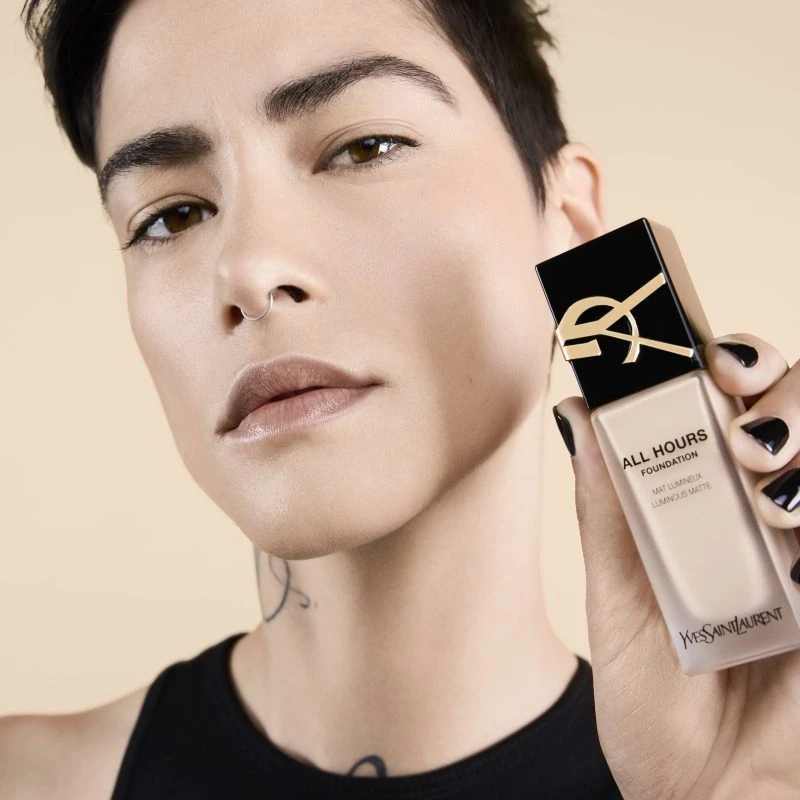 Yves Saint Laurent YSL All Hours Foundation SPF 39 25 Ml - LC3 5 Yves Saint Laurent YSL All Hours Foundation SPF 39 25 Ml - LC3 - Billede 3